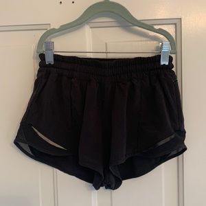 lululemon black hotty hot shorts